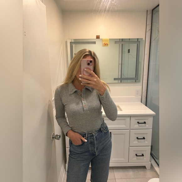 Revolve LNA Ribbed Marta Collared Top in Gray NWT - Picture 3 of 8